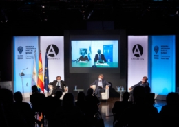 La jornada organizada por la Embajada de Argentina en España y la Casa de América fue mixta, con expositores de forma presencial en España y virtual desde Argentina.