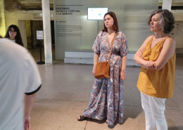 Pérez Garijo observa el interior el museo