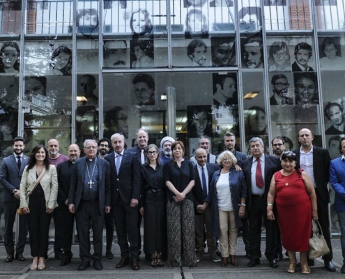 Líderes frente al museo